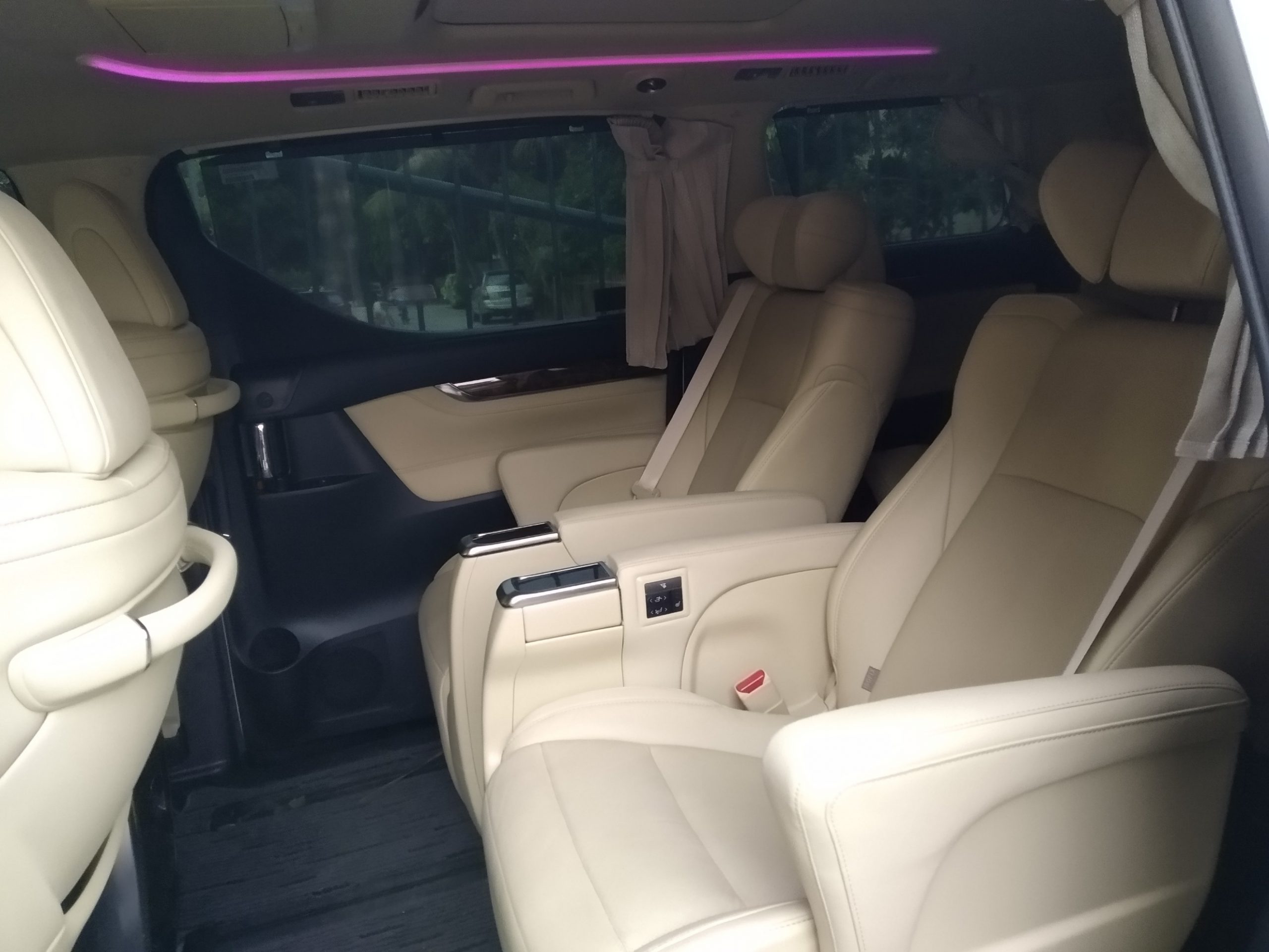Sewa Alphard Jakarta, Sewa Mobil Mewah, Rental Mobil Pengantin Jakarta, Sewa Wedding Car Jakarta, Sewa Mobil Pengantin Bogor, Sewa Mobil Pengantin, Bekasi, Sewa Mobil Pengantin Tangerang, Sewa Mobil Pengantin Karawang, Sewa Mobil Pengantin Bandung