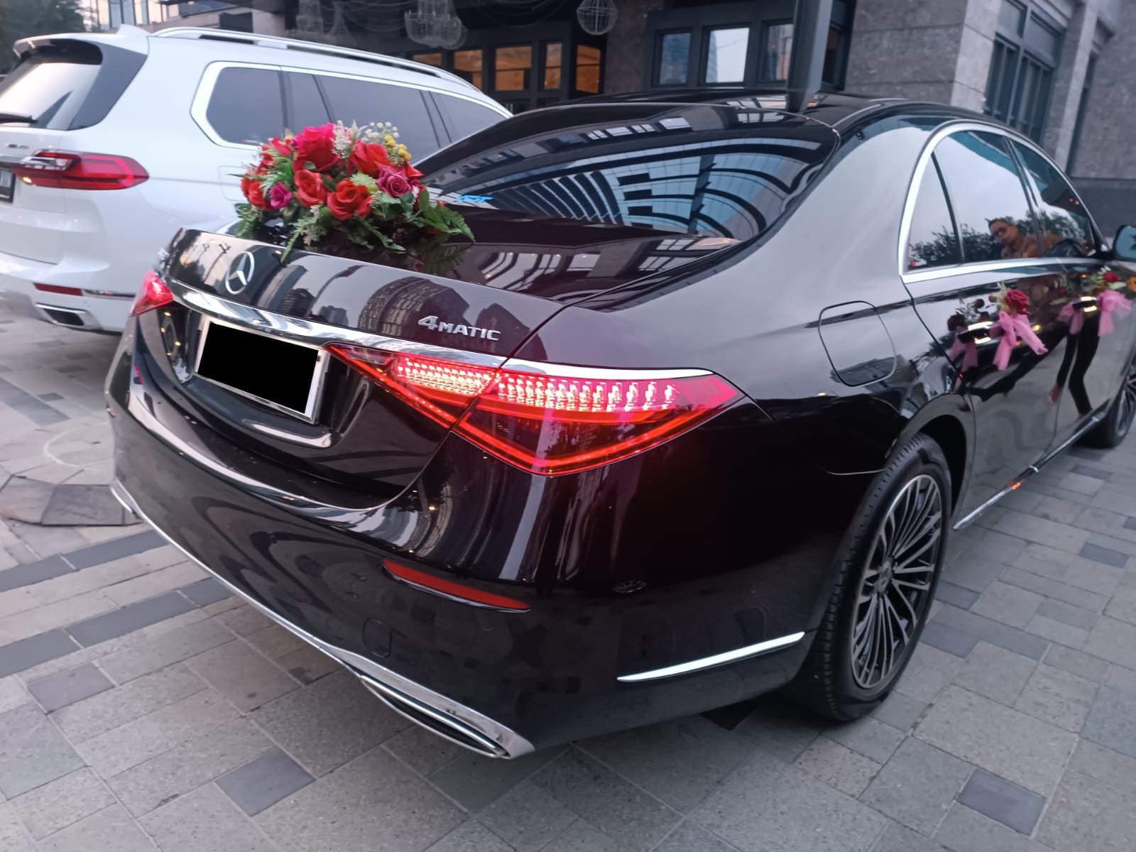 sewa-mobil-mercy-mercedes-benz-pengantin-mewah-jakarta-bogor-depok-tangerang-bekas-bandung